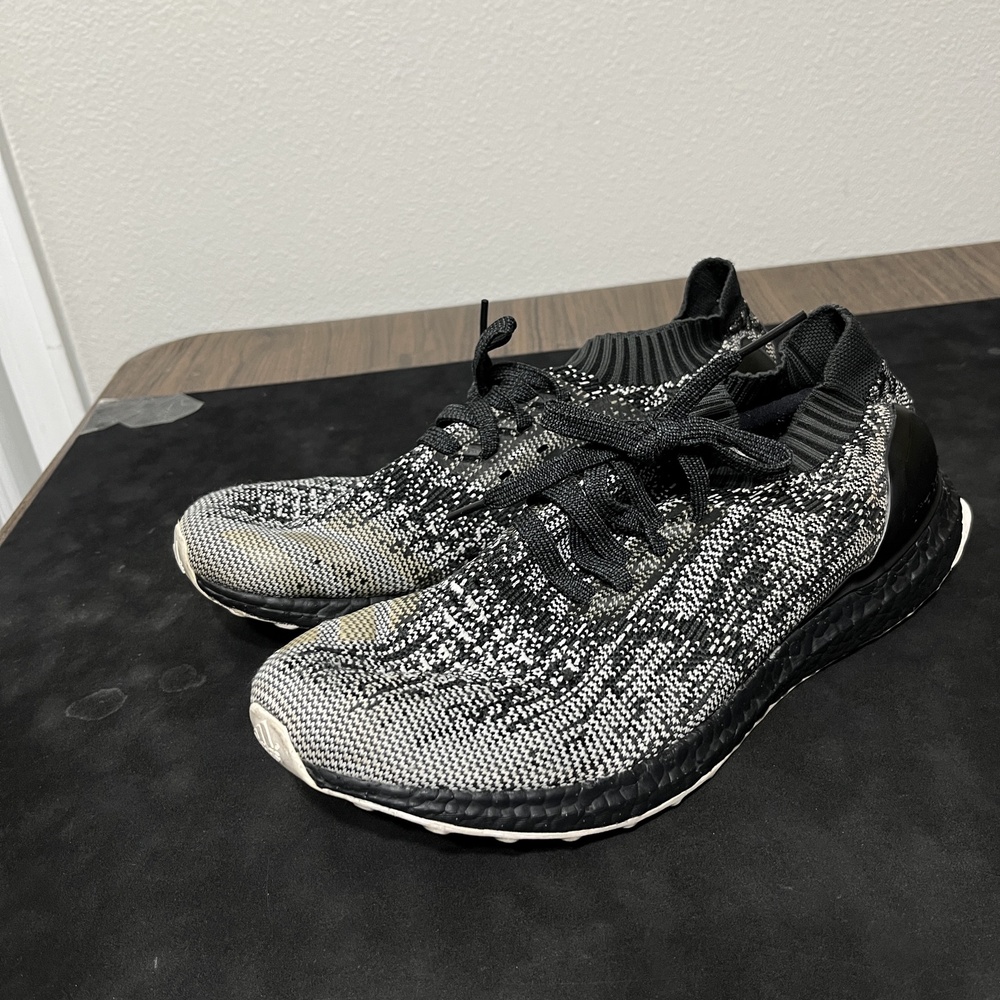Adidas UltraBoost Oreo Uncaged Shoes Men Size 11 Black White Running Knit S80698